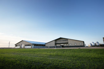 Feitsma Dairies – Dairy Barn